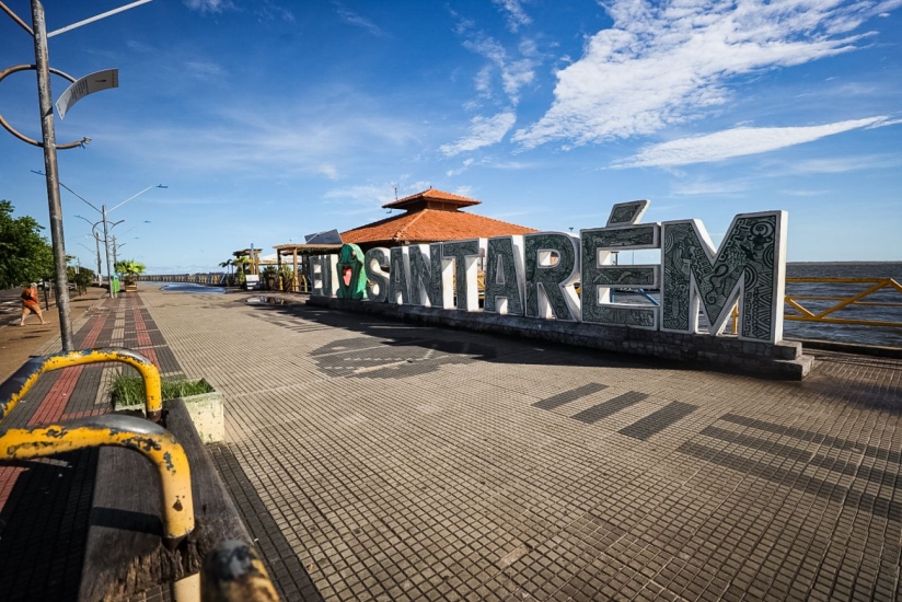 Anuncie em Front Light em Santarém pela PA OUTDOOR!